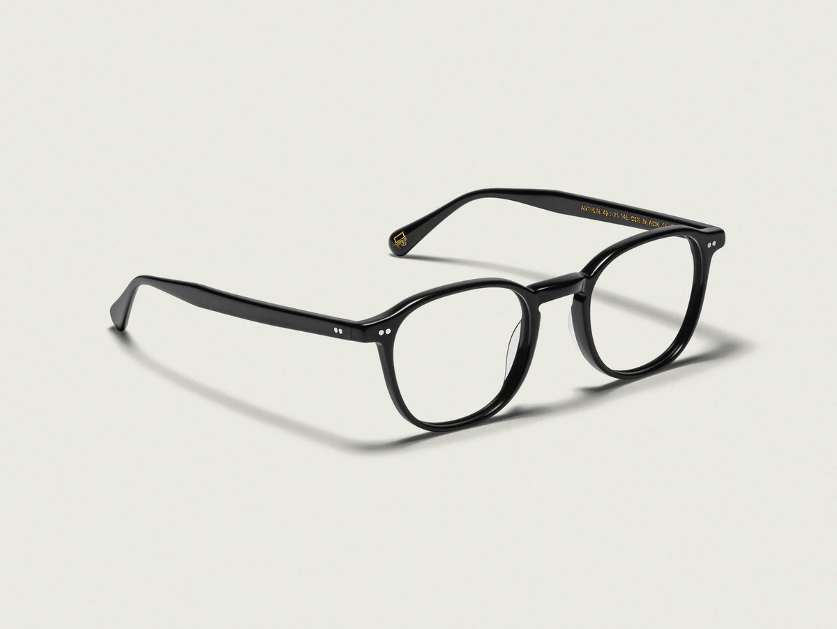 The ARTHUR in Matte Black