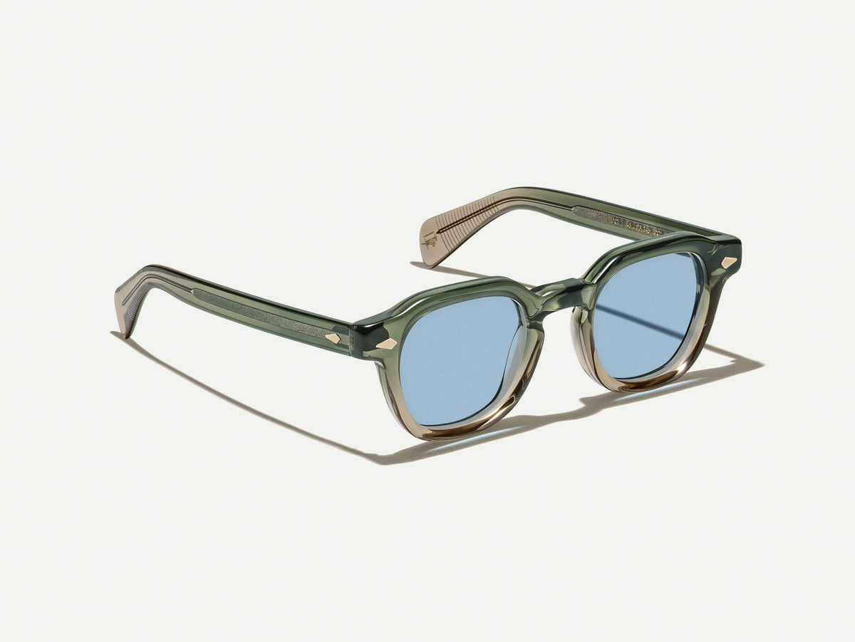 El DOLT en Khaki con lentes BLUE+