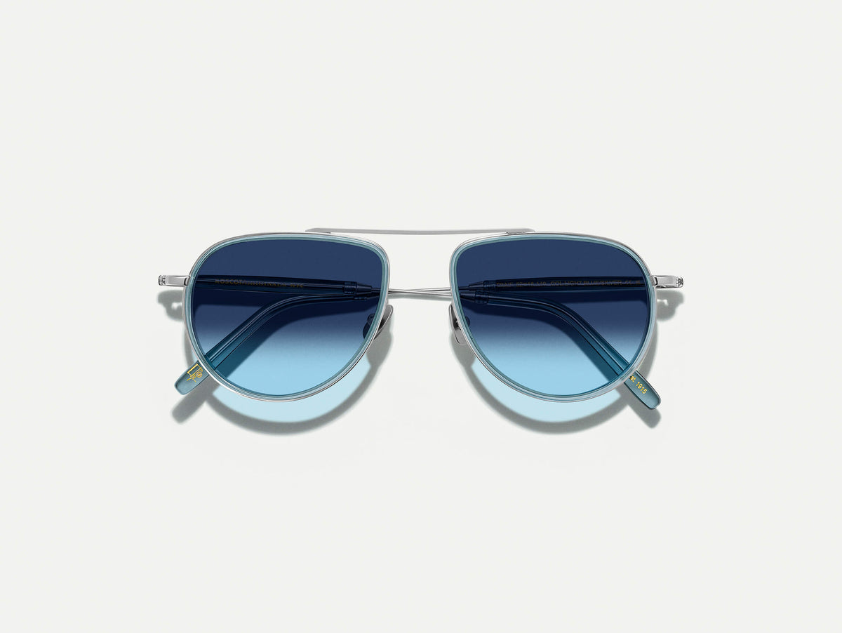 #color_light blue | Denim Blueの色調レンズを使用したLight BlueのTRAIF SUN